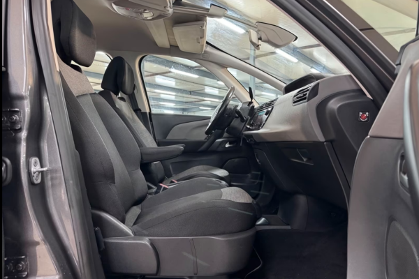 2020 Citroen C4 SpaceTourer z przebiegiem 136 700 km