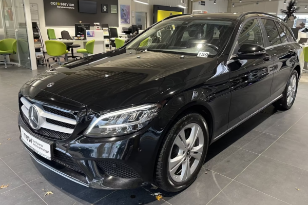 2019 Mercedes-Benz C-Class z przebiegiem 93 000 km