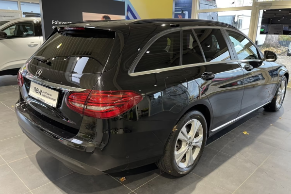 2019 Mercedes-Benz C-Class z przebiegiem 93 000 km