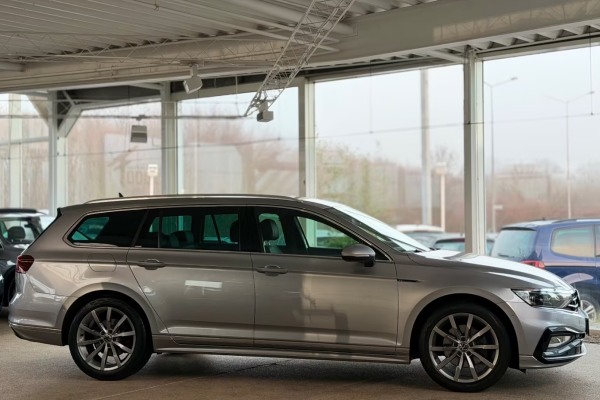 2022 Volkswagen Passat z przebiegiem 114 000 km
