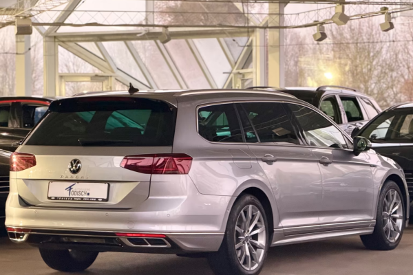 2022 Volkswagen Passat z przebiegiem 114 000 km