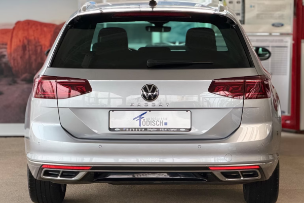 2022 Volkswagen Passat z przebiegiem 114 000 km