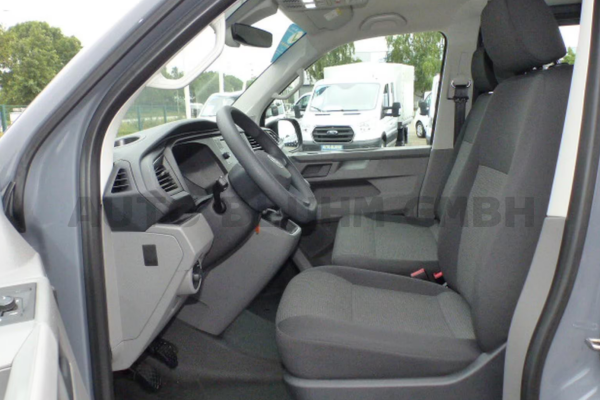 2022 Volkswagen Transporter z przebiegiem 65 000 km